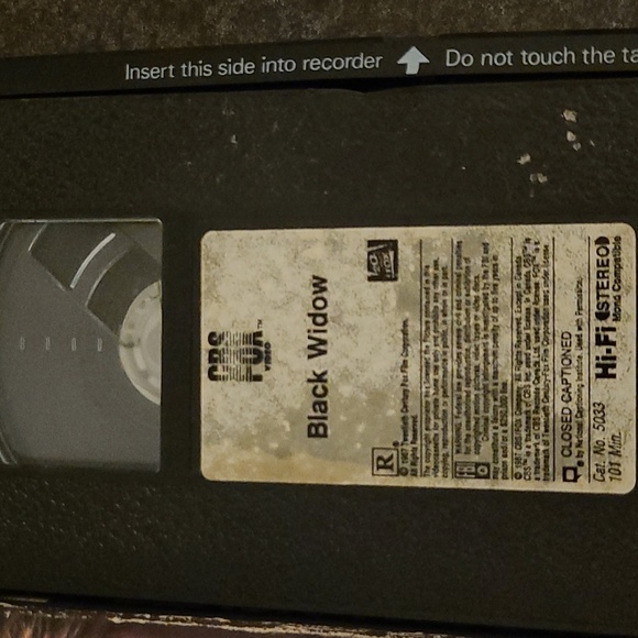 Black Widow first  run original 1987 CBS Fox VHS Cassette Tape - Picture 4 of 4